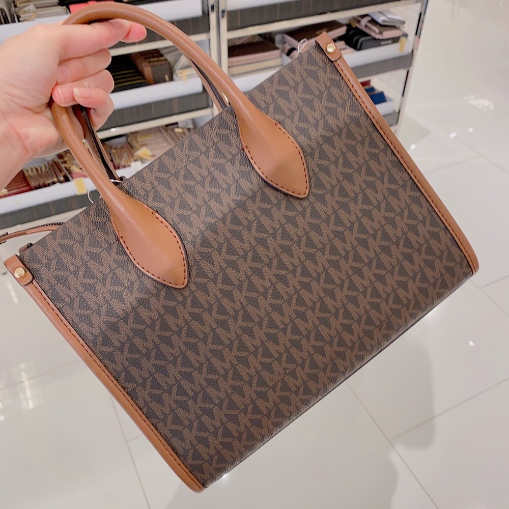 Michael Kors Mirella Small Logo Crossbody Bag - Picture 3 of 8